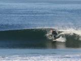 Ca surfe, mais chaudement vetu !