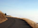 Paysage incroyable au dessus de la mer de nuage