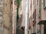 Dans les ruelles du vieux village